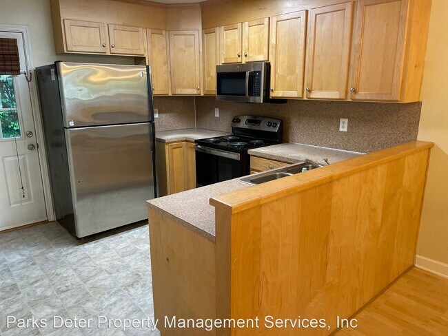 Building Photo - 3 br, 2 bath House - 889 Valiant Drive
