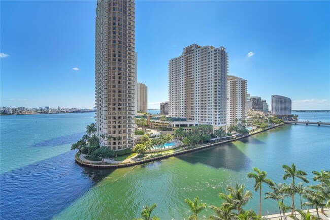 Building Photo - 465 Brickell Ave