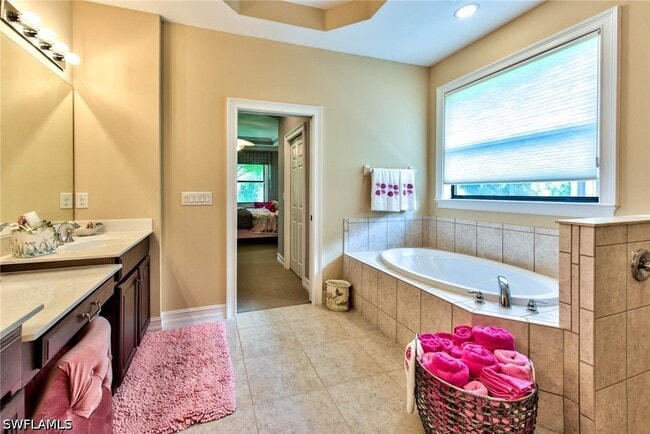 Building Photo - 7815 Bucks Run Dr