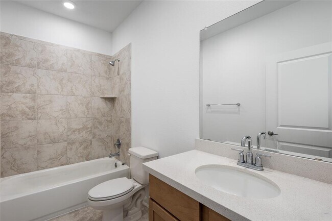 Building Photo - 751 Papaya Dr