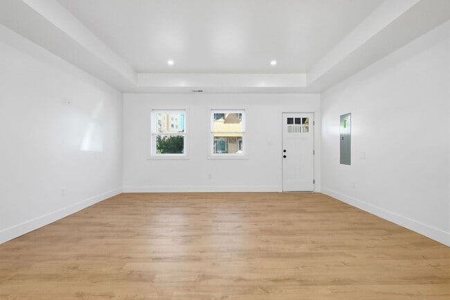 Building Photo - New Renovation - Sharpsburg