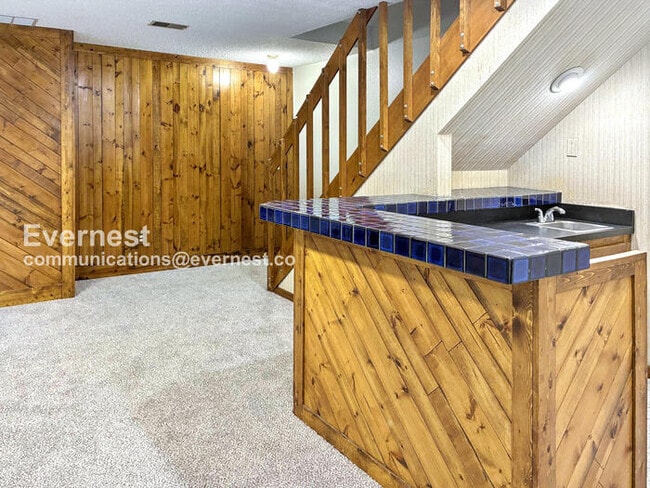 Building Photo - 4713 9th St Rd