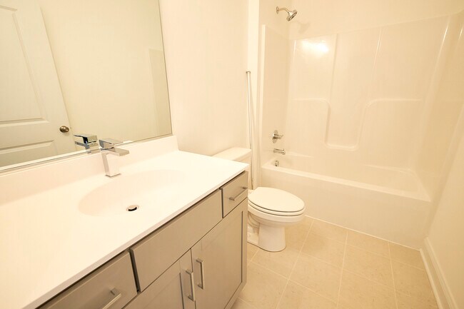 Building Photo - 13868 Randolph Pond Ln