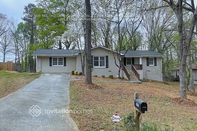 Building Photo - 5447 Blackhawk Dr