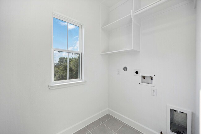 Building Photo - 1307 Beachton St