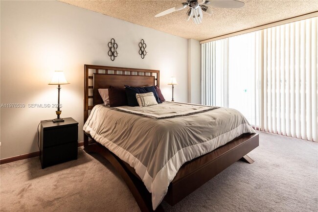 Building Photo - 9341 Collins Ave