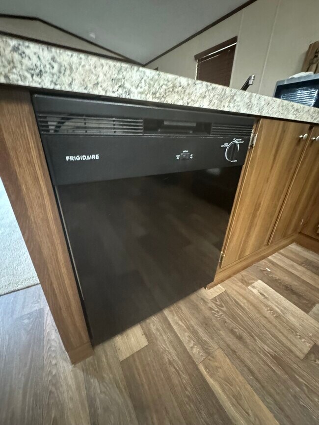 Building Photo - 4773 Lord Rd