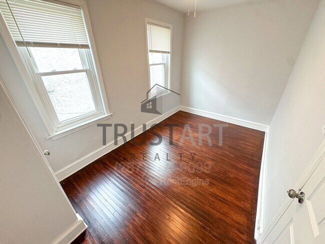 Building Photo - 6650 Vandike St