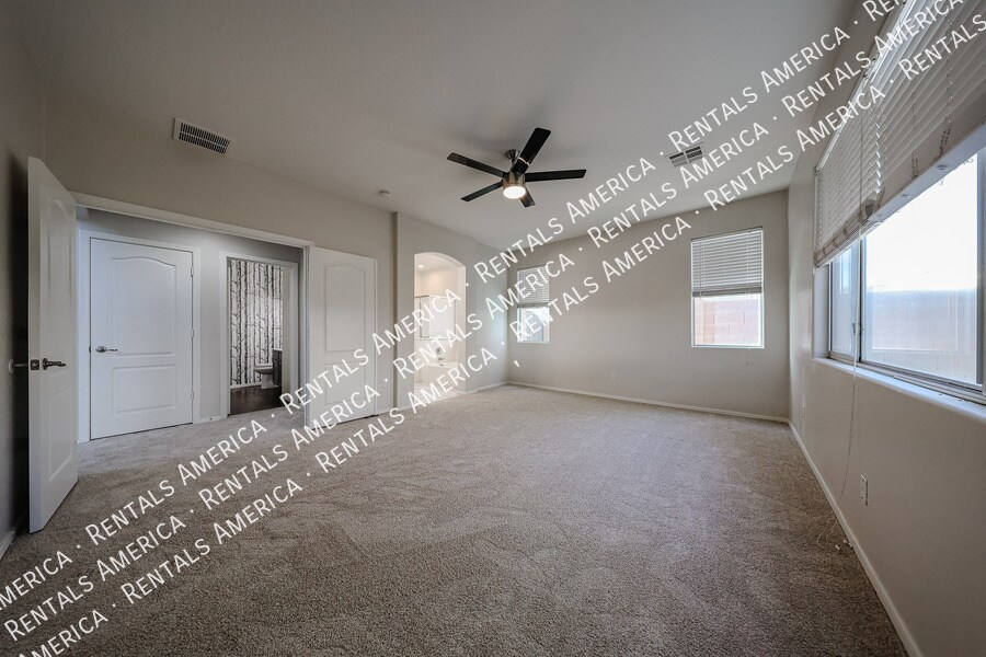 Building Photo - 44388 W Oster Dr