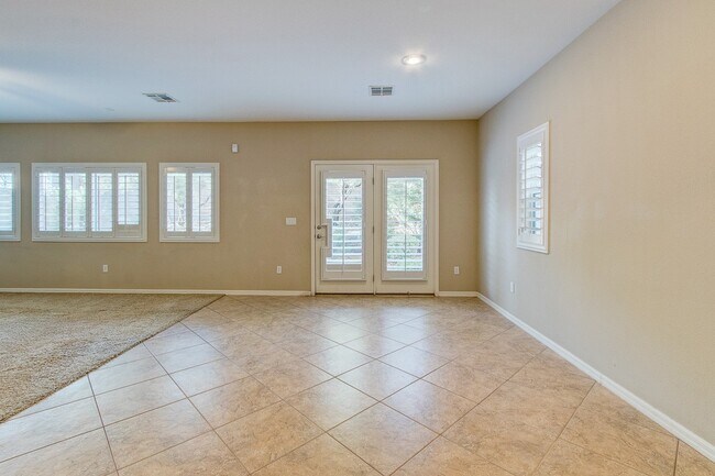 Building Photo - Summerlin Home with downstairs Bed/Bath & Large Patio with Courtyard!