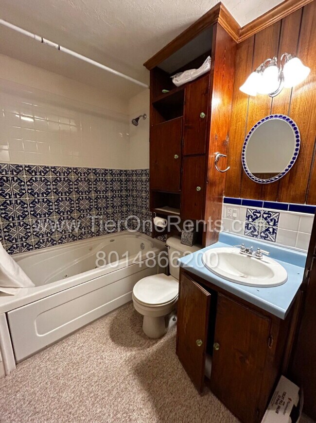 Building Photo - NO DEPOSIT option available for qualified ...