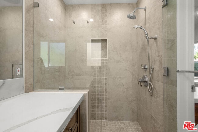 Building Photo - 8704 Gregory Wy