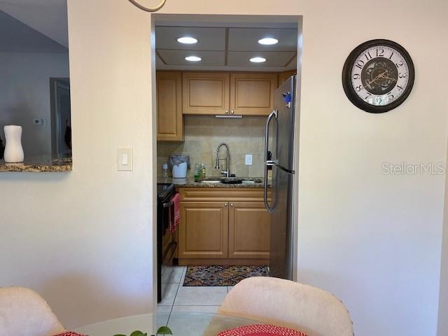 Building Photo - 4035 S School Ave