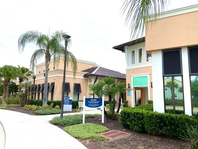 Building Photo - 1547 Carey Palm Cir