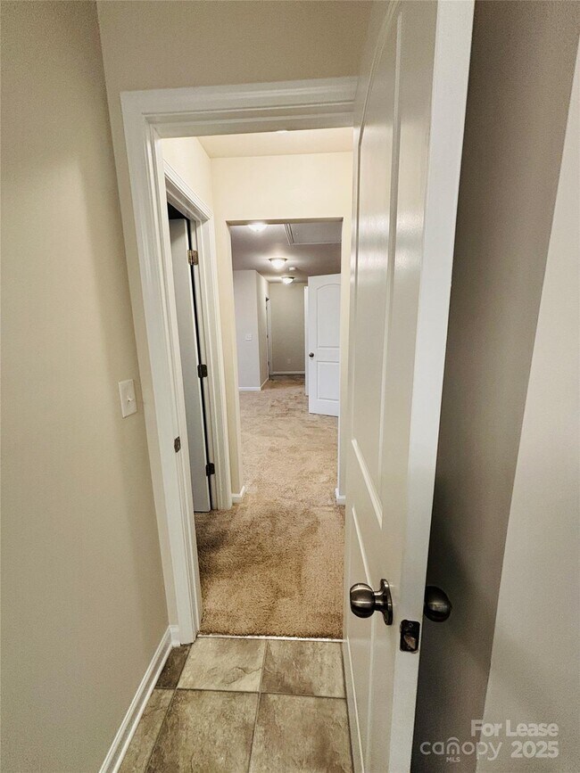 Building Photo - 3147 Cheyney Park Dr
