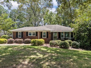Building Photo - Immaculately Maintained 2 BR, 1 BA Short-T...