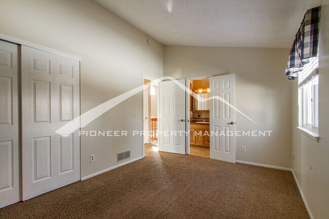 Building Photo - Split-level Home With Fenced Backyard and 2 Large Decks!