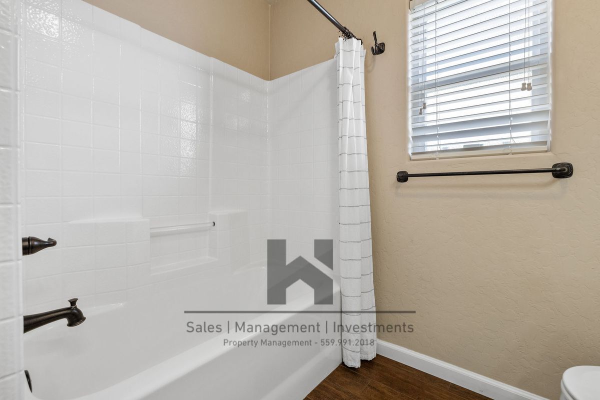 Building Photo - 2756 Sauvignon St