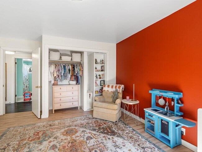 Building Photo - 2924 Santa Rosa Dr