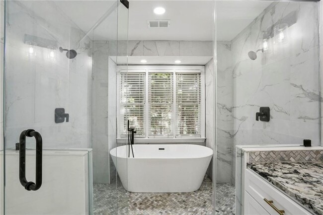 Building Photo - 1536 Oak Grove Rd