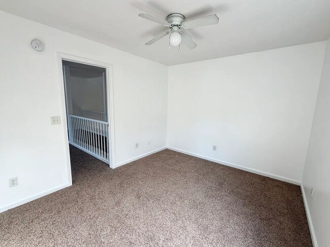 Building Photo - Spacious 5-bedroom, 3-bath home!