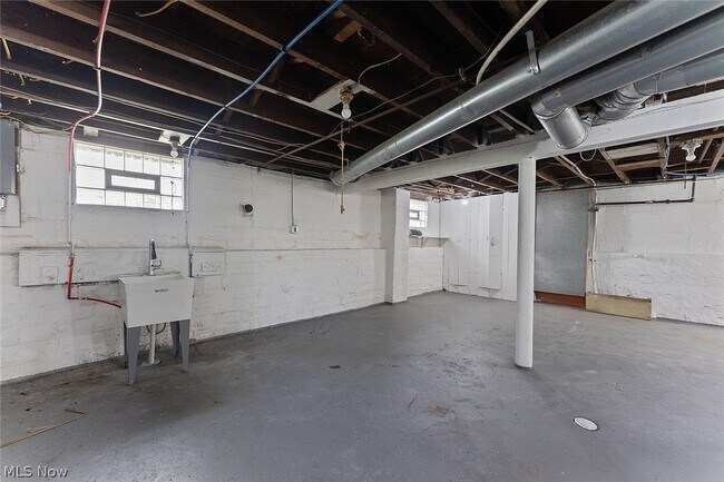 Building Photo - 3790 W 116th St