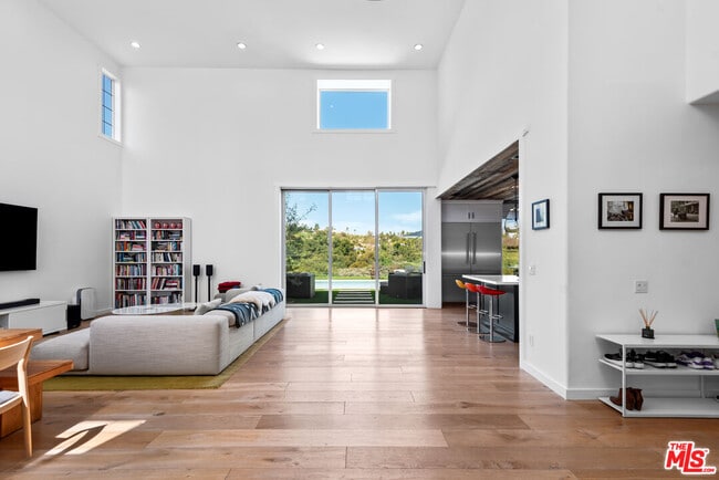 Building Photo - 23477 Palm Dr