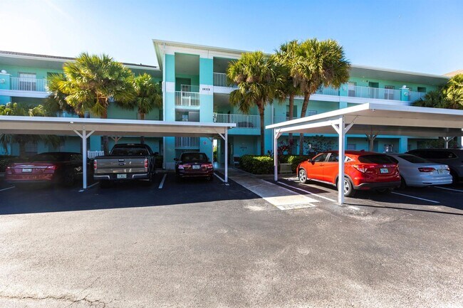 Building Photo - AMAZING CONDO IN WATERSIDE CLUB