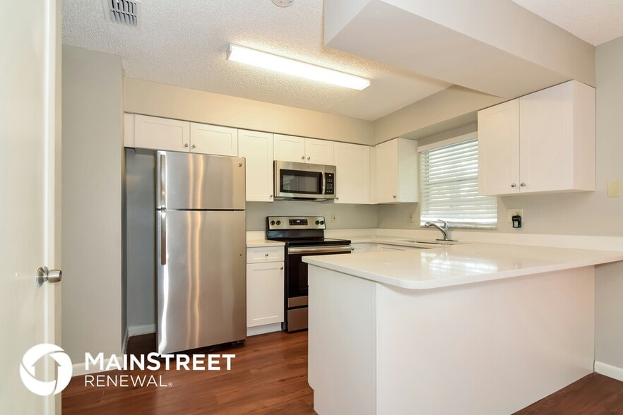 Building Photo - 5420 Southgrove Pl