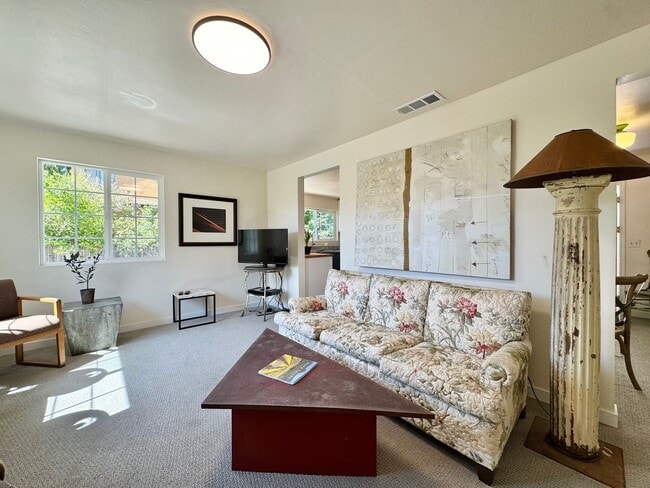 Building Photo - Available For 4+ Months!* Rare Find Furnished Saint Helena Gem, “Upper Tainter” 2 Bedrooms, 2 Bat...