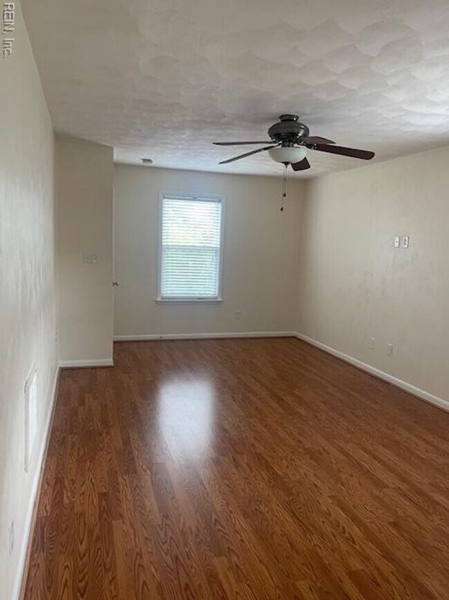Building Photo - FOR RENT - SHORE DR / BAY AREA VIRGINIA BE...