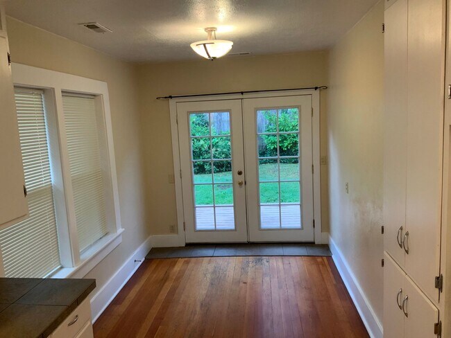 Building Photo - 3056-04 - MSF Properties