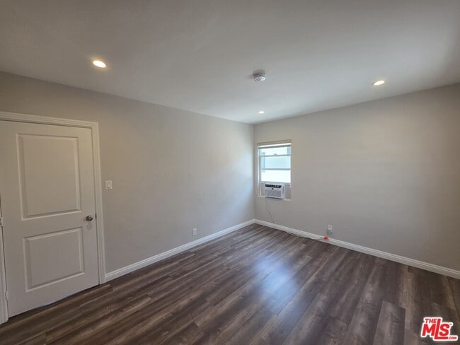 Building Photo - 2012 S Holt Ave