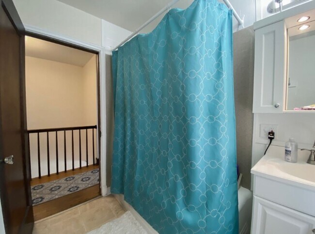 Building Photo - 1815 Laramie St