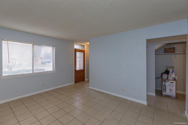 Building Photo - 548 Winston Dr