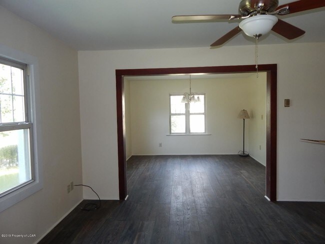 Building Photo - 2 Oneida Pl