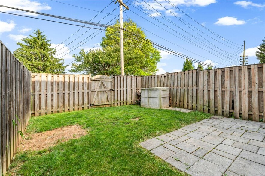 Building Photo - 4975 Pintail Ct