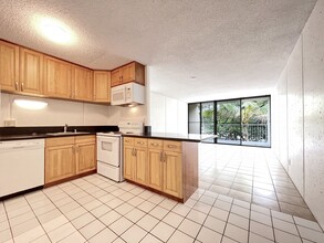 Building Photo - Pet Friendly Mililani Condo