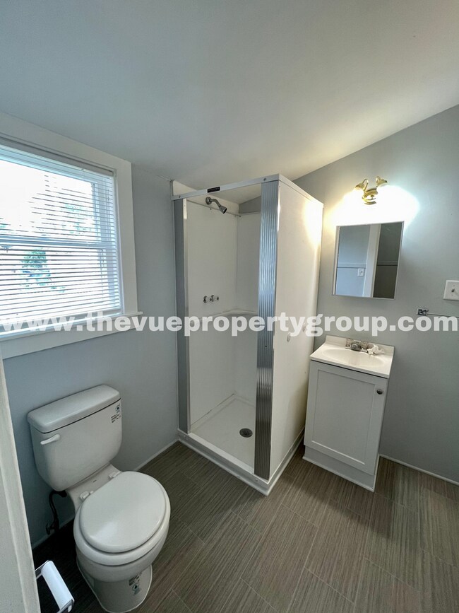 Building Photo - Spacious 3-Bedroom, 2-Bath Home with Modern Updates & Flex Rooms