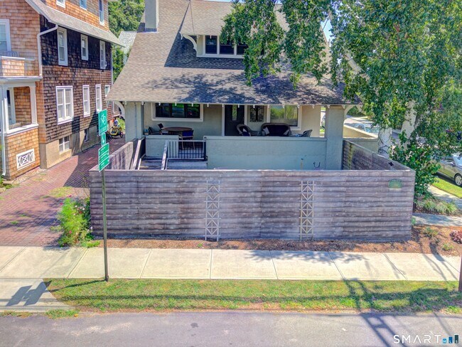 Building Photo - 1164 Ocean Ave