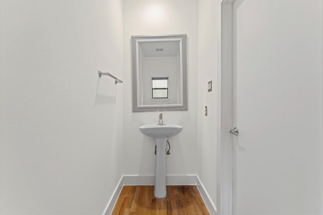 Building Photo - 4302 Spencer St