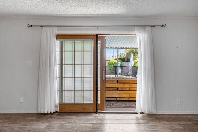 Building Photo - 6286 N 10th St