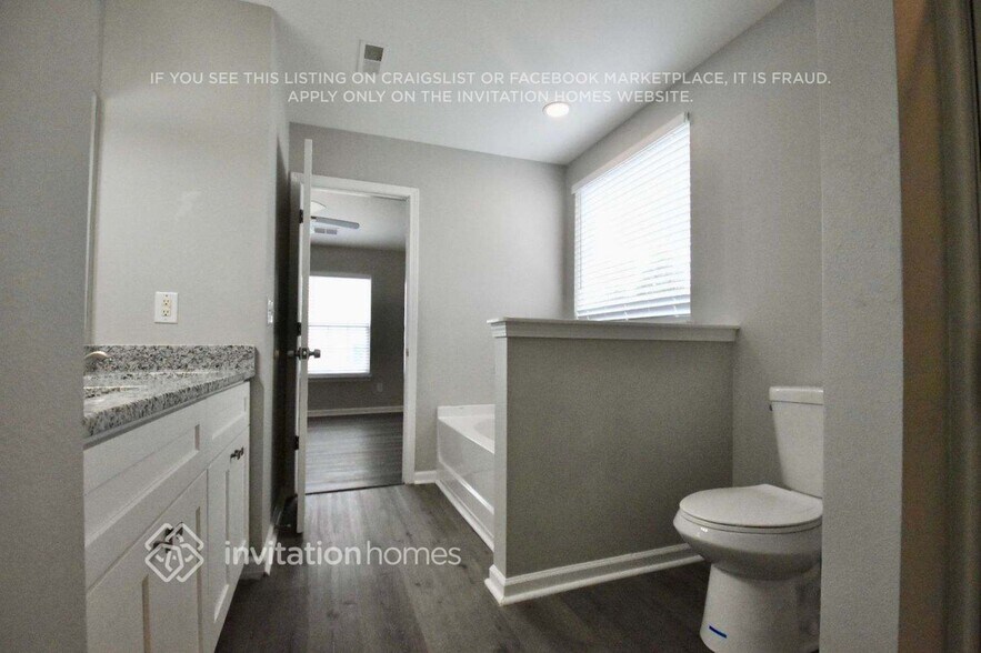 Building Photo - 2052 Cliffvale Ct