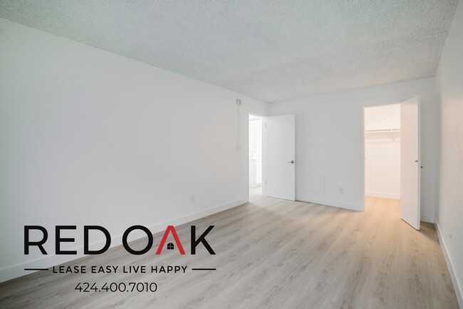 Building Photo - 1500 S Gramercy Pl