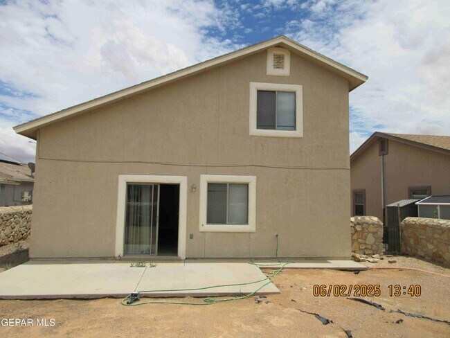 Building Photo - 11733 Lapstone Way