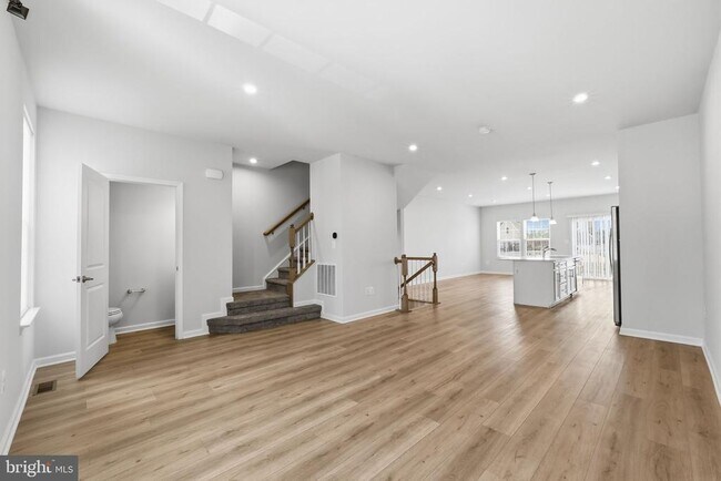 Building Photo - 8718 Stevenson Ln