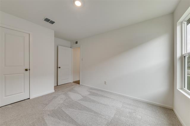Building Photo - 827 Madrono Dr