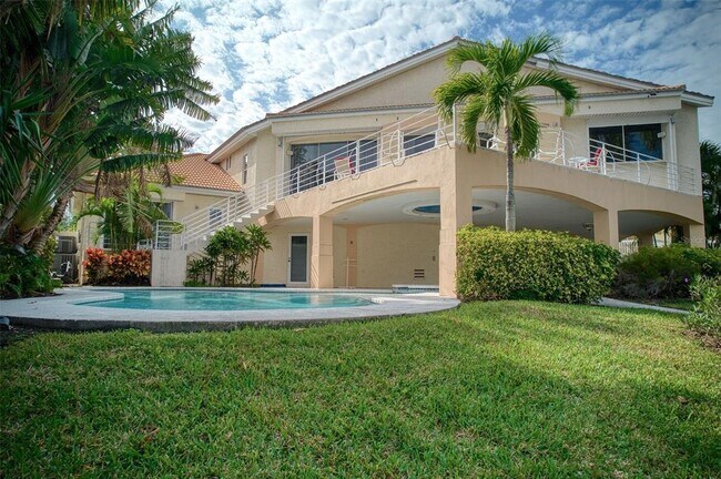 Building Photo - 131 Sands Pt Dr