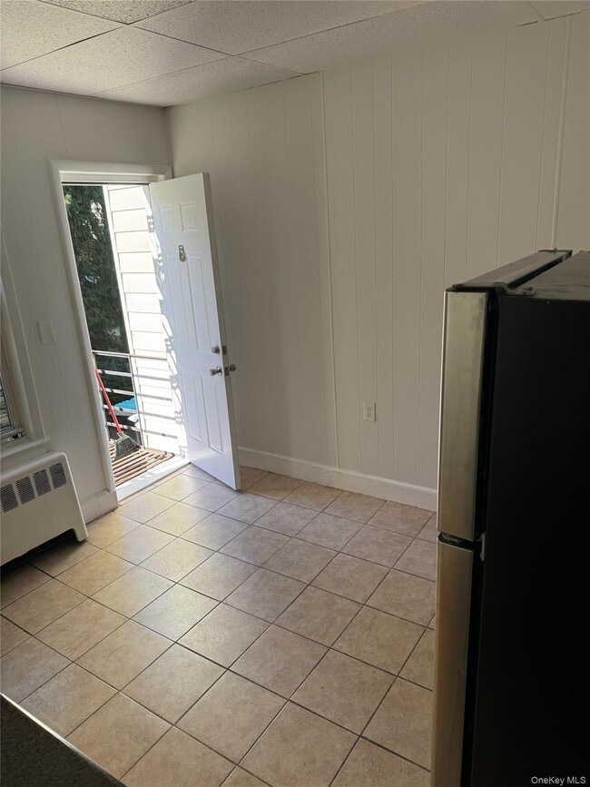 Building Photo - 141 Voss Ave