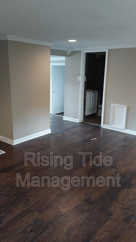 Building Photo - 307 Bessemer Super Hwy